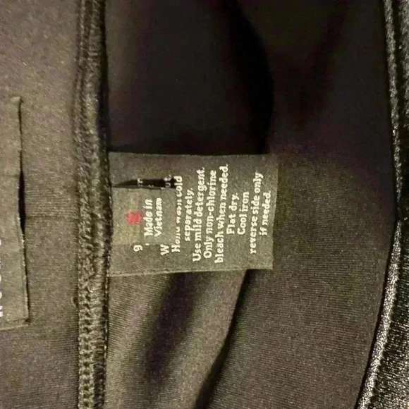 ROCK & REPUBLIC - BLACK AND SILVER SHINY FAUX LEATHER LEGGINGS - SIZE S - Picture 4 of 5